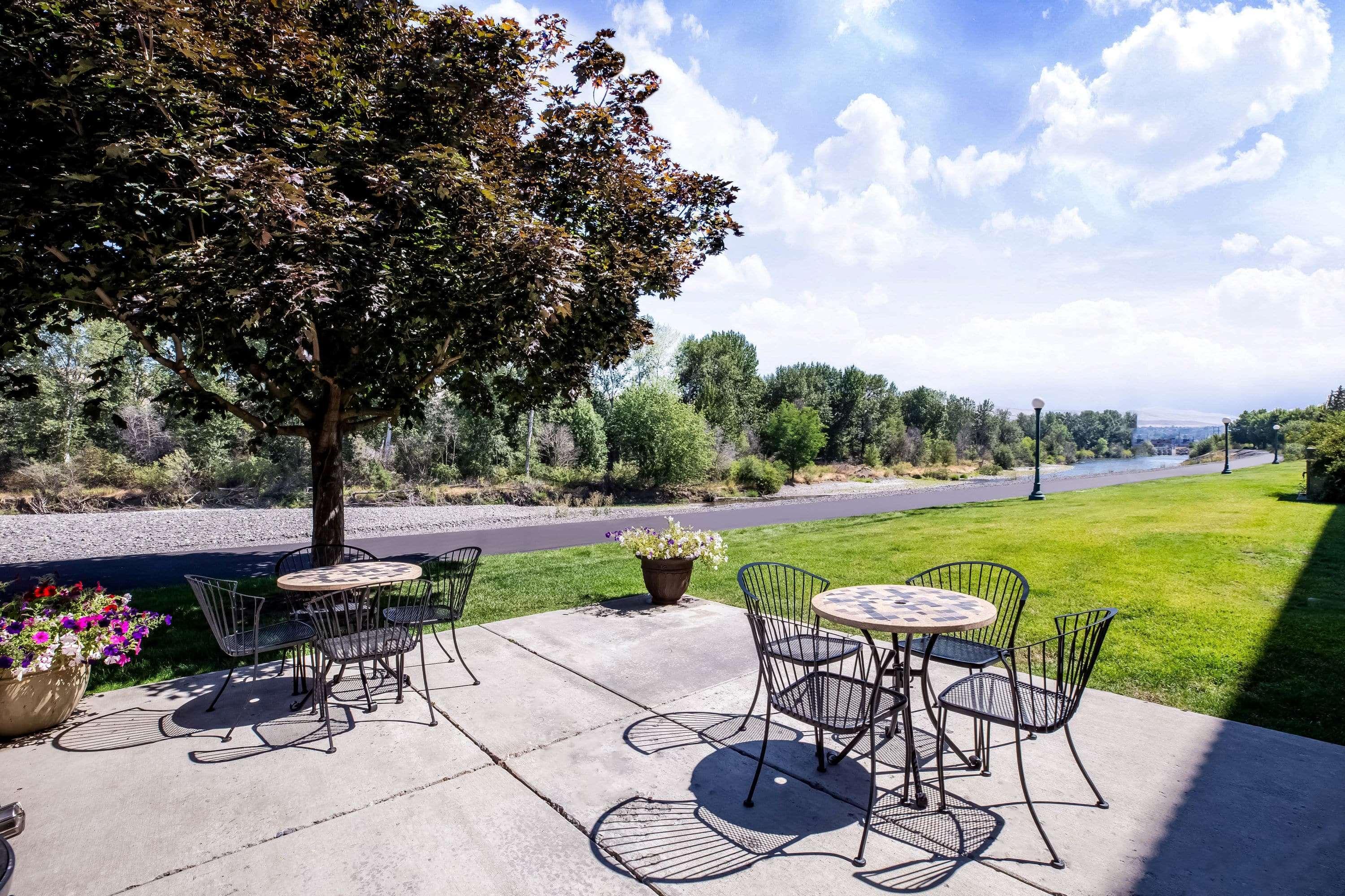 Baymont By Wyndham Yakima Riverfront Екстер'єр фото